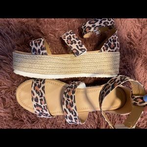 Perfect summer cheetah/leopard platform sandals